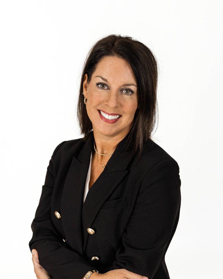 AMMC Foundation Kelly Roswel lChair